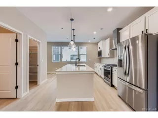 Photo #5: 7049702 Listing