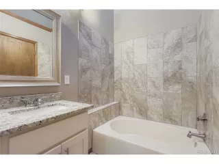 Photo #6: 7050950 Listing