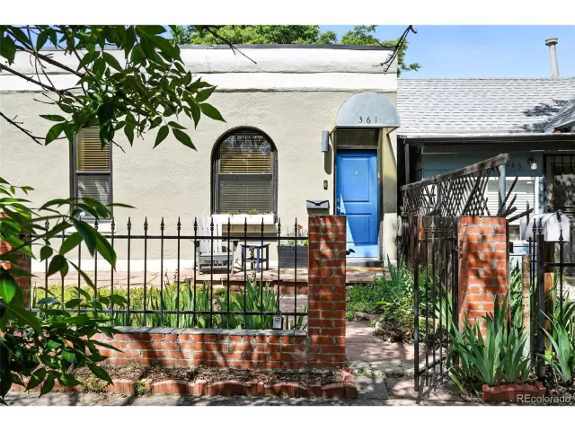 MLS: 7052082 Condo For Sale