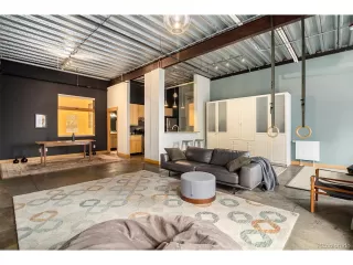 Photo #3: 7056696 Listing