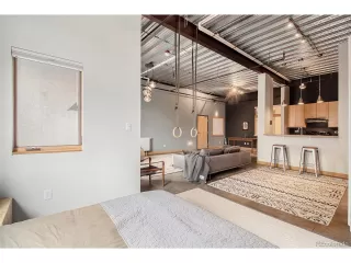 Photo #5: 7056696 Listing