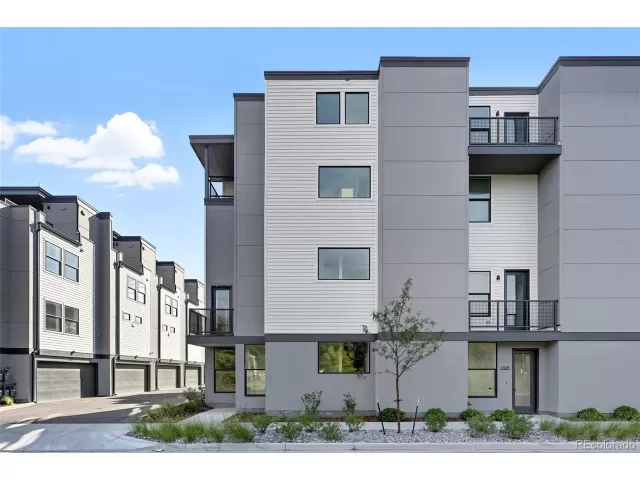 MLS: 7062671 Condo For Sale