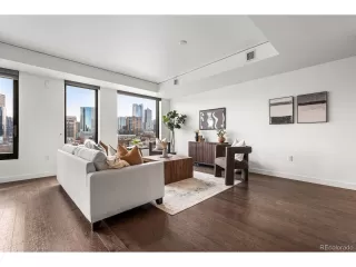 Photo #2: 7063685 Listing 