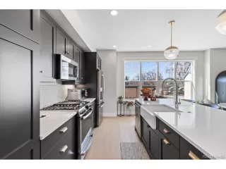 Photo #2: 7065081 Listing 