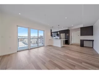 Photo #5: 7066482 Listing