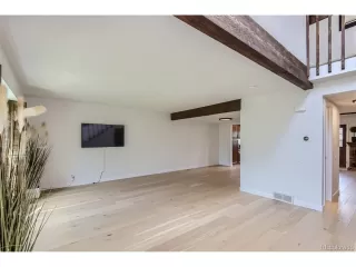 Photo #4: 7067691 Listing