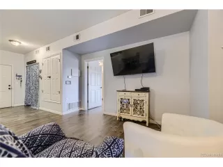 Photo #5: 7068805 Listing 