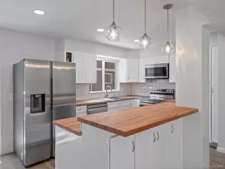 Photo #4: 7078848 Listing