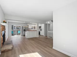 Photo #5: 7078848 Listing