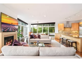 Photo #5: 7079307 Listing