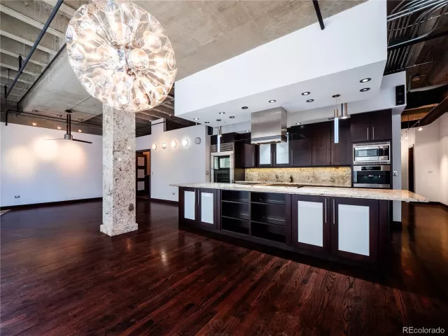 MLS: 7097231 Condo For Sale