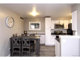 Photo #3: 7098198 Listing 