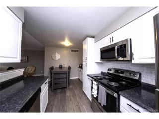 Photo #4: 7098198 Listing 