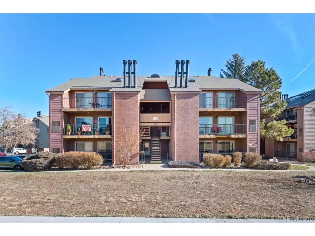 MLS: 7100008 Condo For Sale