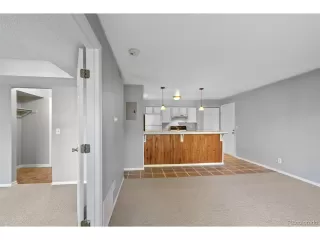 Photo #5: 7100008 Listing