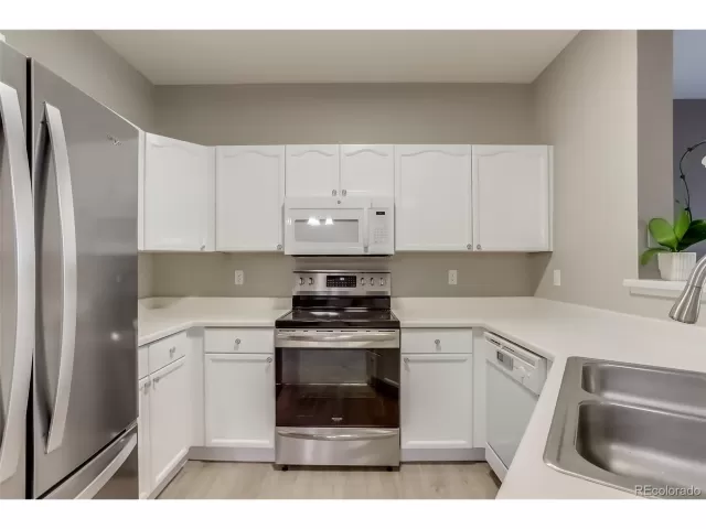 MLS: 7105777 Condo For Sale