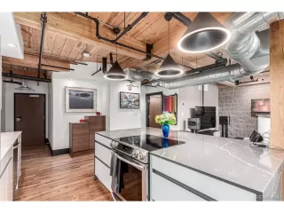 Photo #4: 7106577 Listing