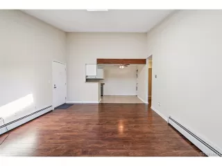 Photo #3: 7109537 Listing