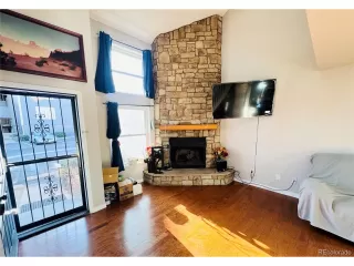 Photo #2: 7109944 Listing 