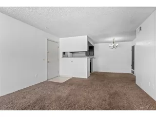 Photo #6: 7115113 Listing