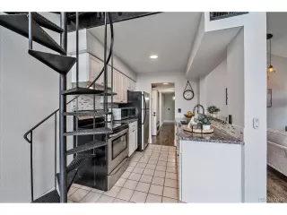 Photo #6: 7117039 Listing 