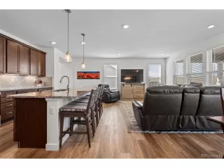 Photo #5: 7117436 Listing