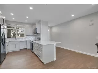 Photo #6: 7118524 Listing