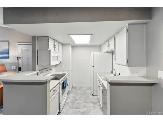 Photo #4: 7119882 Listing