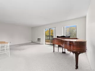 Photo #3: 7122790 Listing