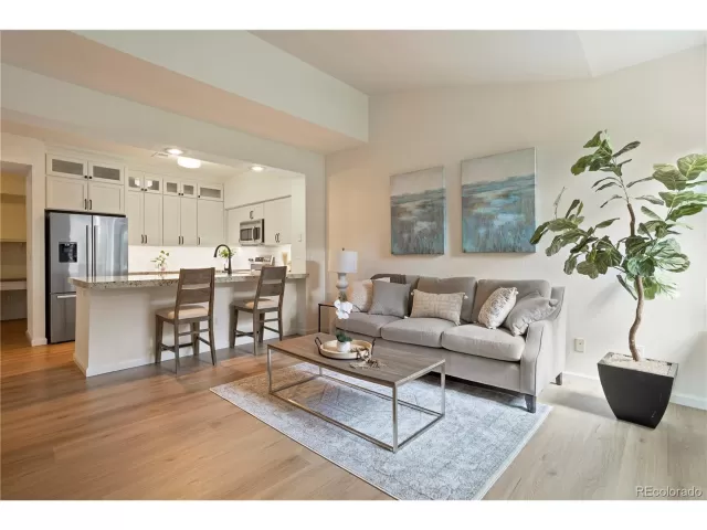 MLS: 7128920 Condo For Sale