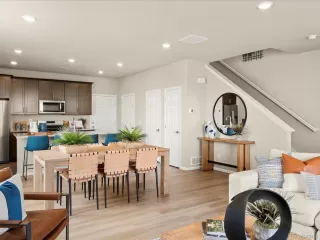 Photo #4: 7134141 Listing 