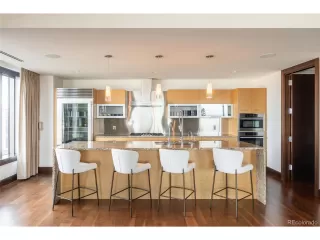 Photo #6: 7139665 Listing