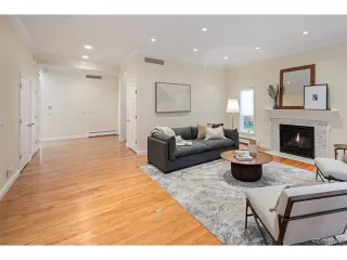 Photo #4: 7150452 Listing