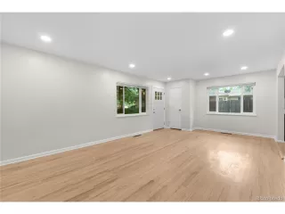 Photo #2: 7151330 Listing