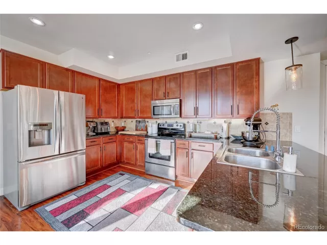 MLS: 7152614 Condo For Sale