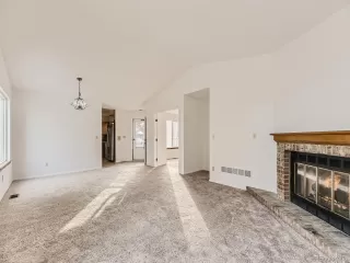 Photo #5: 7160255 Listing 