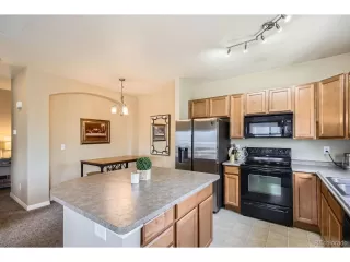 Photo #5: 7161890 Listing