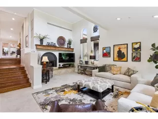 Photo #2: 7164067 Listing