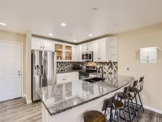 Photo #3: 7167941 Listing 