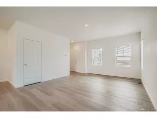 Photo #5: 7171990 Listing 