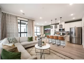 Photo #5: 7176641 Listing