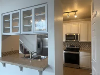 Photo #3: 7181183 Listing