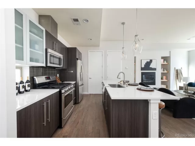 MLS: 7181209 Condo For Sale