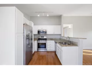 Photo #5: 7182433 Listing