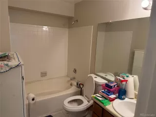 Photo #5: 7184511 Listing