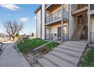 Photo #4: 7190011 Listing