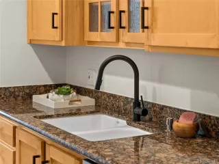 Photo #6: 7190736 Listing 