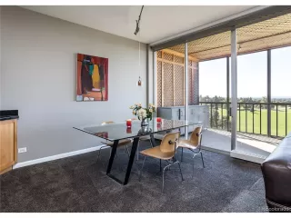 Photo #5: 7201973 Listing