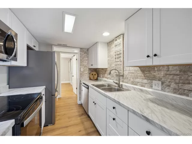 MLS: 7212129 Condo For Sale