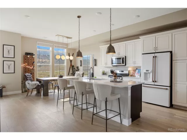 MLS: 7212491 Condo For Sale